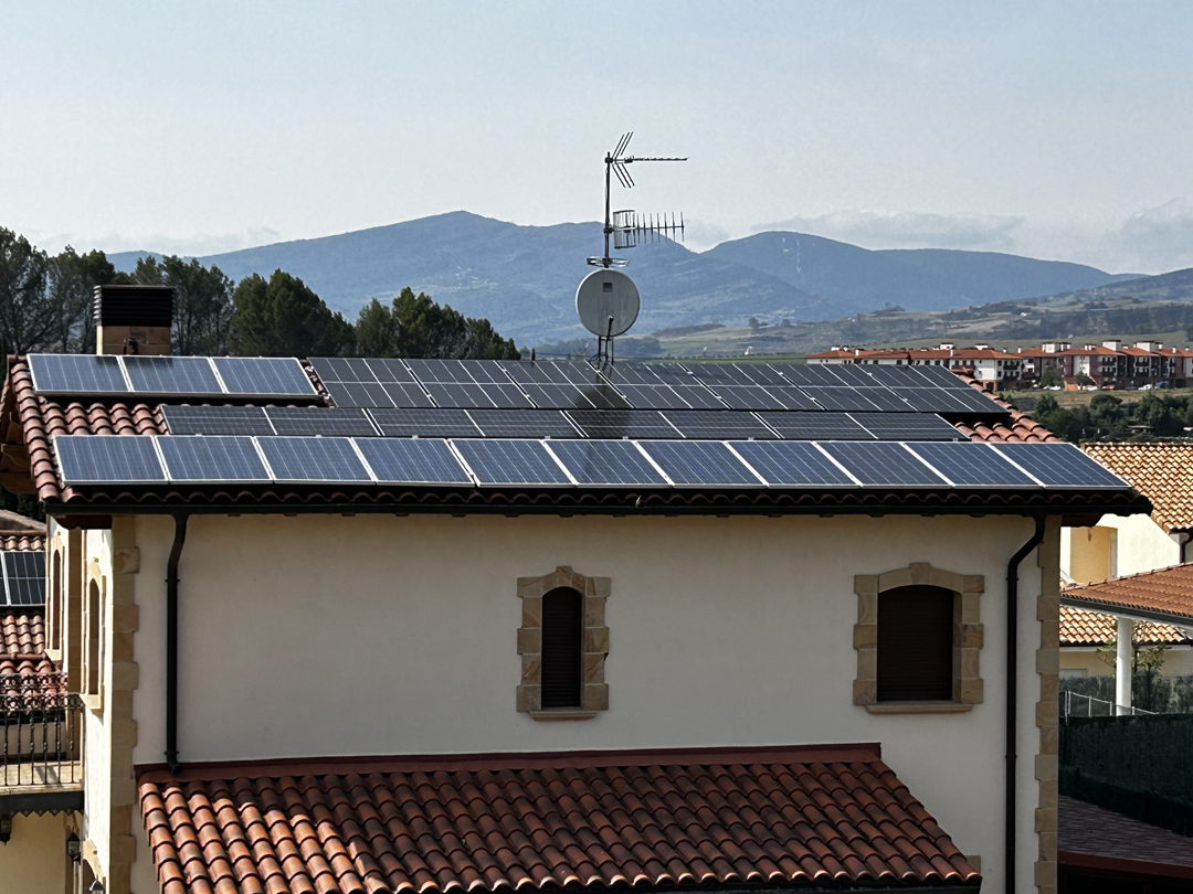 BELOKI INSTALACIÓN FOTOVOLTAICA CASA